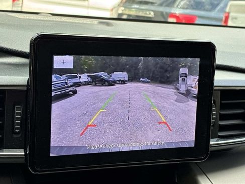 Used 2023 Ford Explorer XLT w/ Equipment Group 202A AWD/4WD image 36