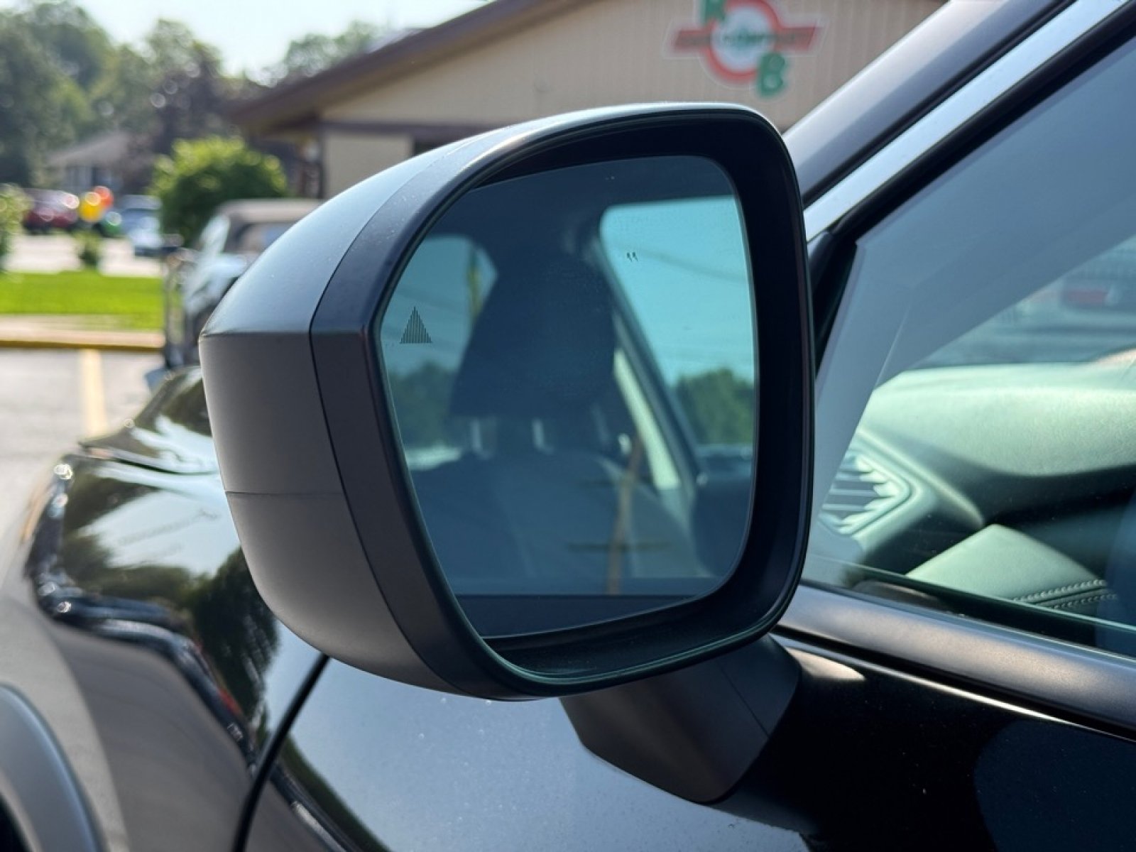 Used 2024 Nissan Rogue S AWD/4WD image 35