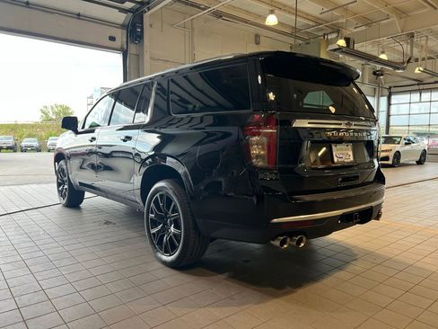 Used 2023 Chevrolet Suburban High Country AWD/4WD image 8