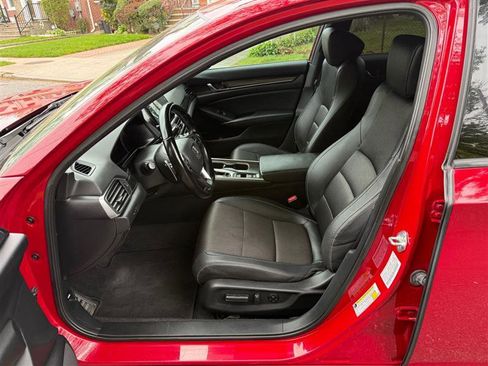 Used 2021 Honda Accord Sport image 9