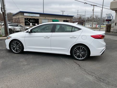 Used 2018 Hyundai Elantra Sport image 5