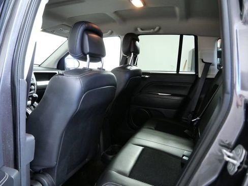 Used 2015 Jeep Compass Latitude AWD/4WD image 12
