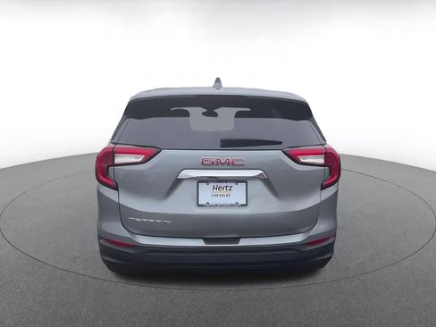 Used 2024 GMC Terrain SLE image 12