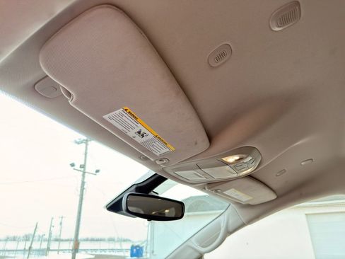 Used 2023 Chrysler Pacifica Touring-L image 25