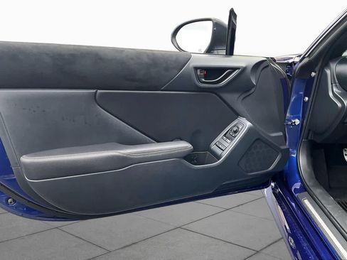 Used 2025 Toyota GR86 Premium w/ ALL Weather Mat Package (TMS) RWD image 20