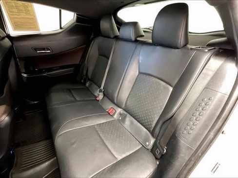 Used 2019 Toyota C-HR Limited image 20