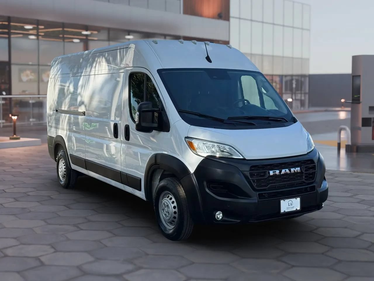Used 2024 RAM ProMaster 2500 w/ Safety Group FWD image 8