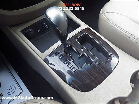 Used 2012 Hyundai Santa Fe Limited FWD image 13