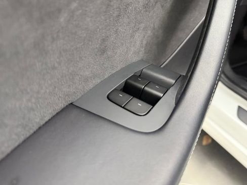 Used 2021 Tesla Model 3 Standard Range Plus image 11