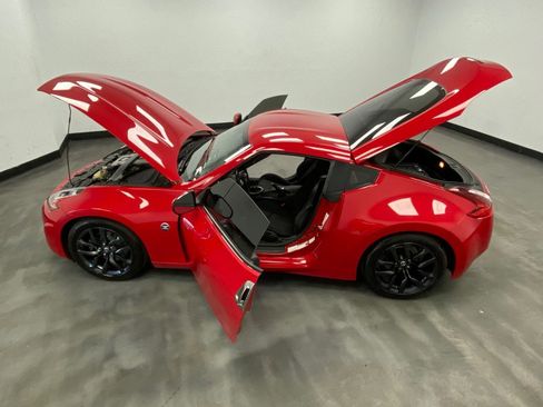Used 2020 Nissan 370Z Coupe RWD image 41