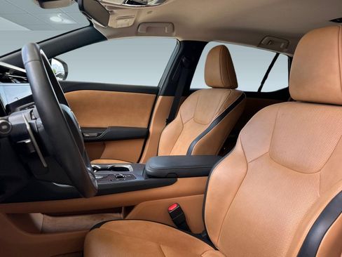 Certified 2025 Lexus RZ 450e AWD/4WD image 5