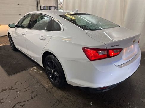 Used 2024 Chevrolet Malibu LT FWD image 2