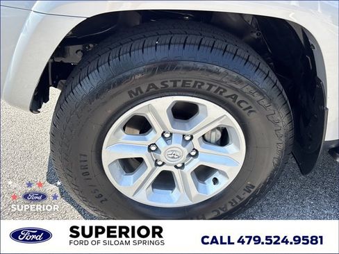 Used 2024 Toyota 4Runner SR5 Premium w/ Moonroof Package AWD/4WD image 13
