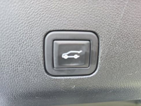 Used 2023 Chevrolet Tahoe Premier image 14