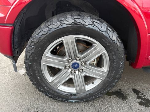 Used 2018 Ford F150 Lariat w/ Equipment Group 502A Luxury AWD/4WD image 16