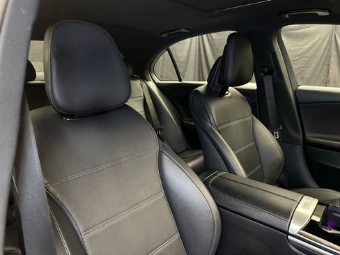 Used 2025 Mercedes-Benz C 300 4MATIC Sedan image 15