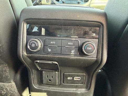 Used 2020 GMC Acadia Denali w/ Technology Package AWD/4WD image 14