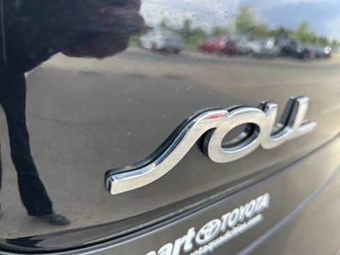 Used 2018 Kia Soul w/ Convenience Package FWD image 8