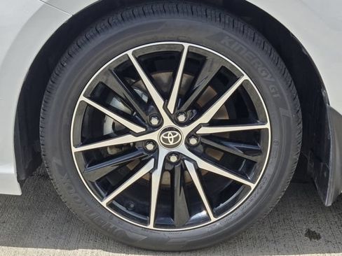 Used 2023 Toyota Camry SE FWD image 9