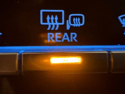 Used 2022 Toyota Corolla Cross LE image 15