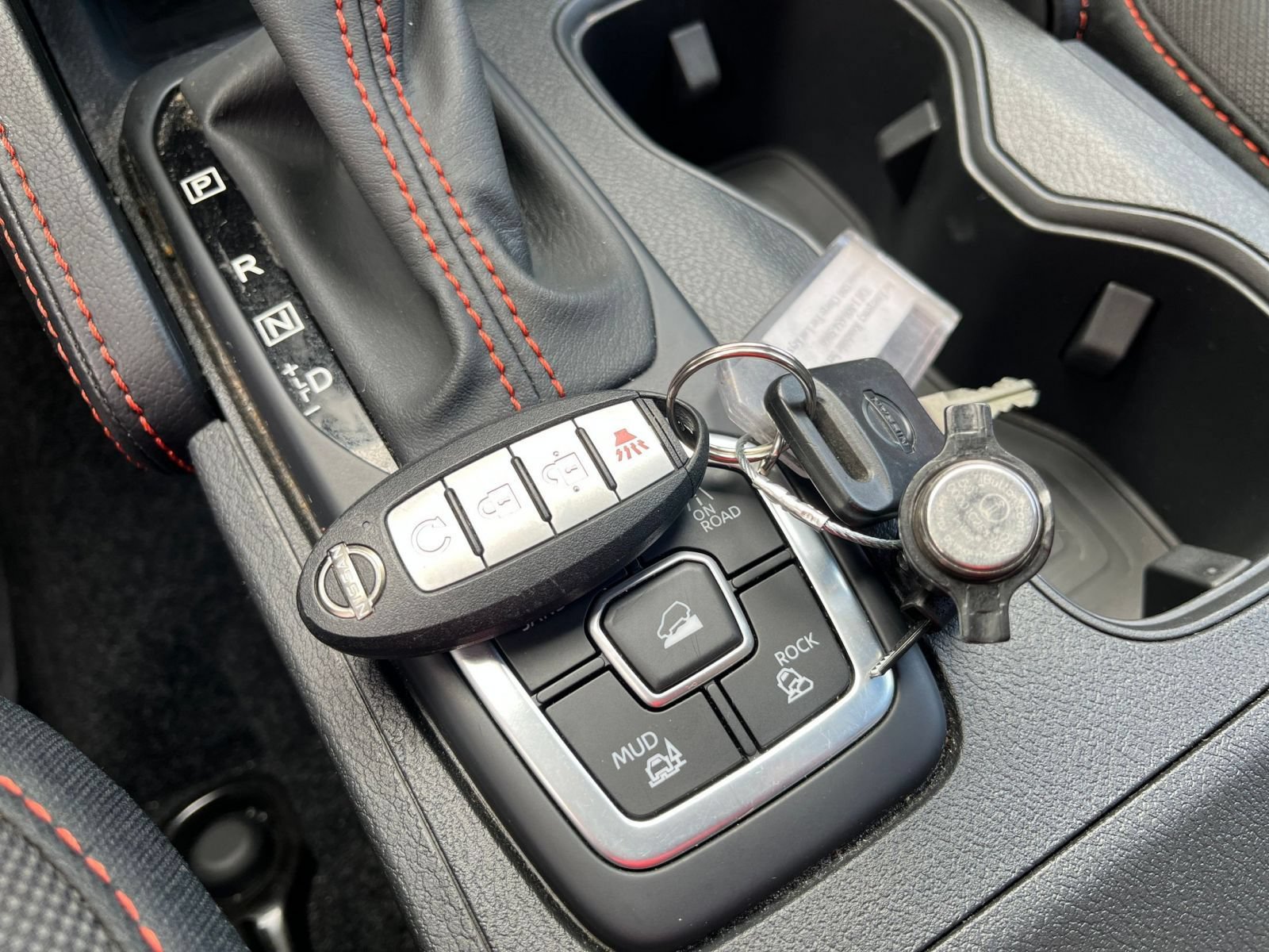 Used 2026 Nissan Frontier PRO-4X AWD/4WD image 25