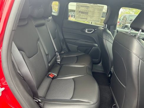 New 2026 Jeep Compass Latitude image 24