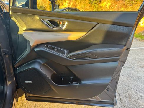 Used 2020 Subaru Ascent Limited w/ Technology Package image 23