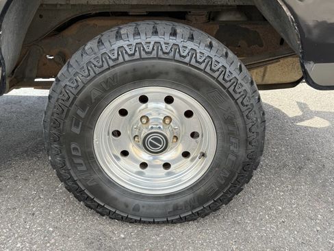 Used 1990 Ford Bronco image 12