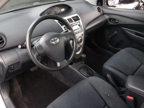 Used 2009 Toyota Yaris Sedan w/ Convenience Pkg FWD image 18