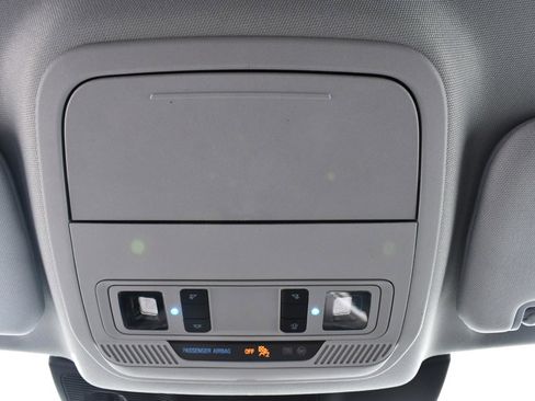 Used 2023 Ford Explorer XLT w/ Equipment Group 202A image 34