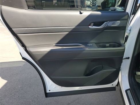 Used 2024 Hyundai Palisade Limited image 15