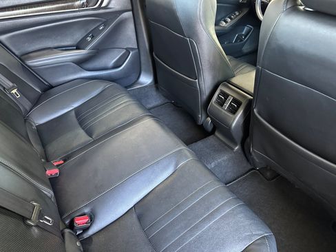 Used 2019 Honda Accord Touring image 32