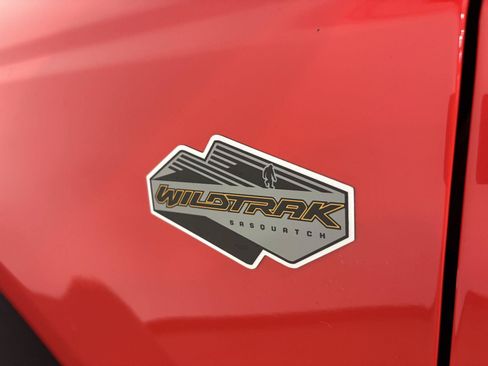 Used 2022 Ford Bronco Wildtrak AWD/4WD image 11