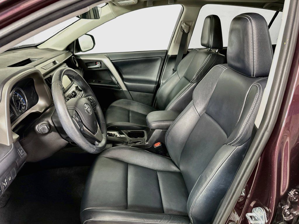 Used 2016 Toyota RAV4 Limited FWD image 8