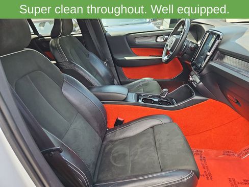 Used 2019 Volvo XC40 T5 R-Design AWD/4WD image 10