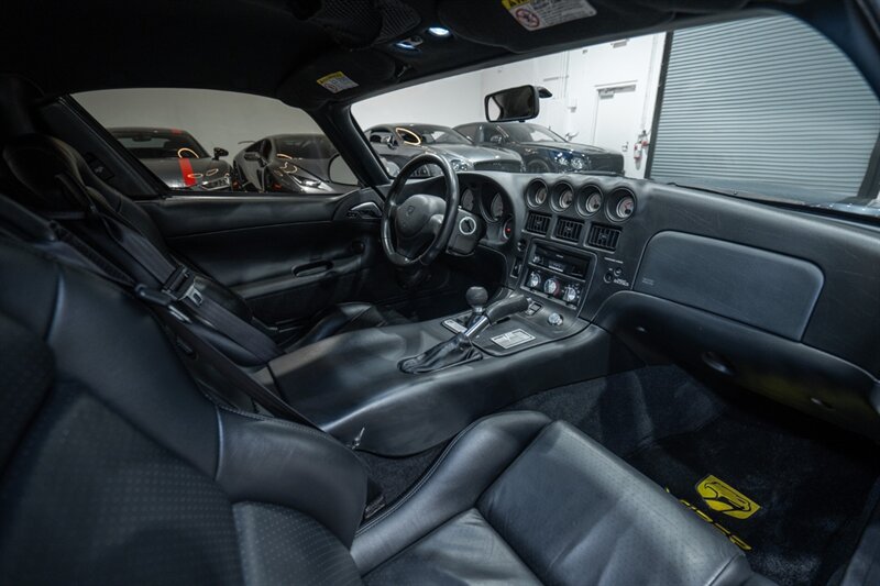 Used 2000 Dodge Viper GTS RWD image 28
