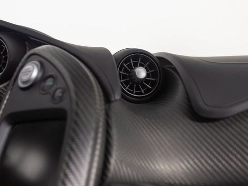 Used 2014 McLaren P1 image 43