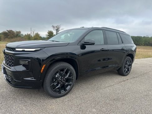 New 2026 Chevrolet Traverse RS w/ LPO, Floor Liner Package image 5