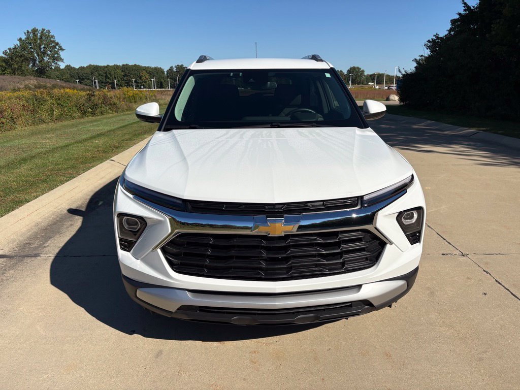 Used 2024 Chevrolet TrailBlazer LT w/ LT Cold Weather Package AWD/4WD image 12