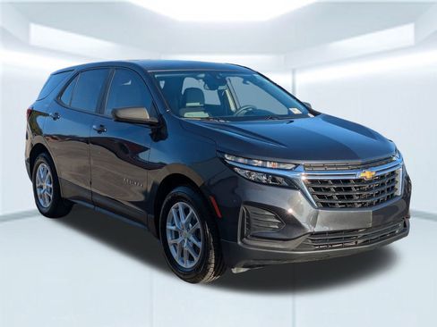 Used 2022 Chevrolet Equinox LS image 8