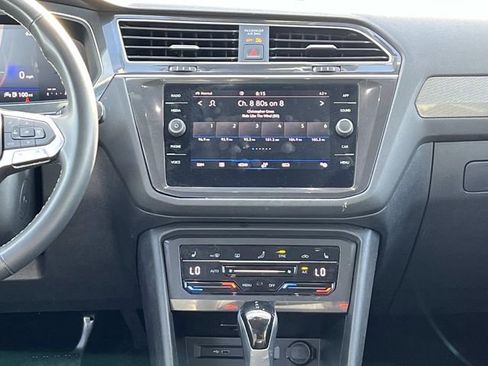 Used 2024 Volkswagen Tiguan SE AWD/4WD image 15