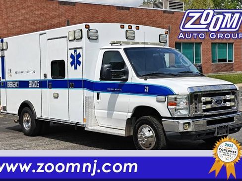 Used 2012 Ford E-450 and Econoline 450 Super Duty w/ Ambulance Prep Pkg image 1