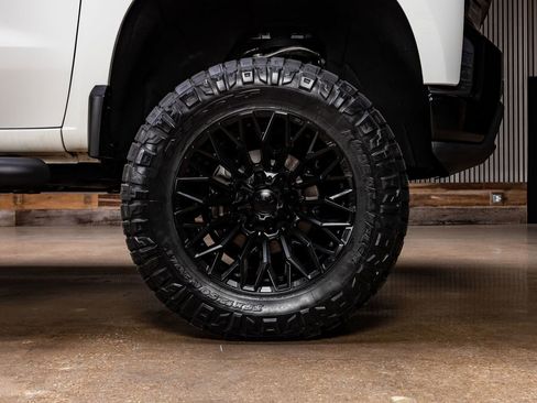 Used 2020 Chevrolet Silverado 1500 LT Trail Boss image 12