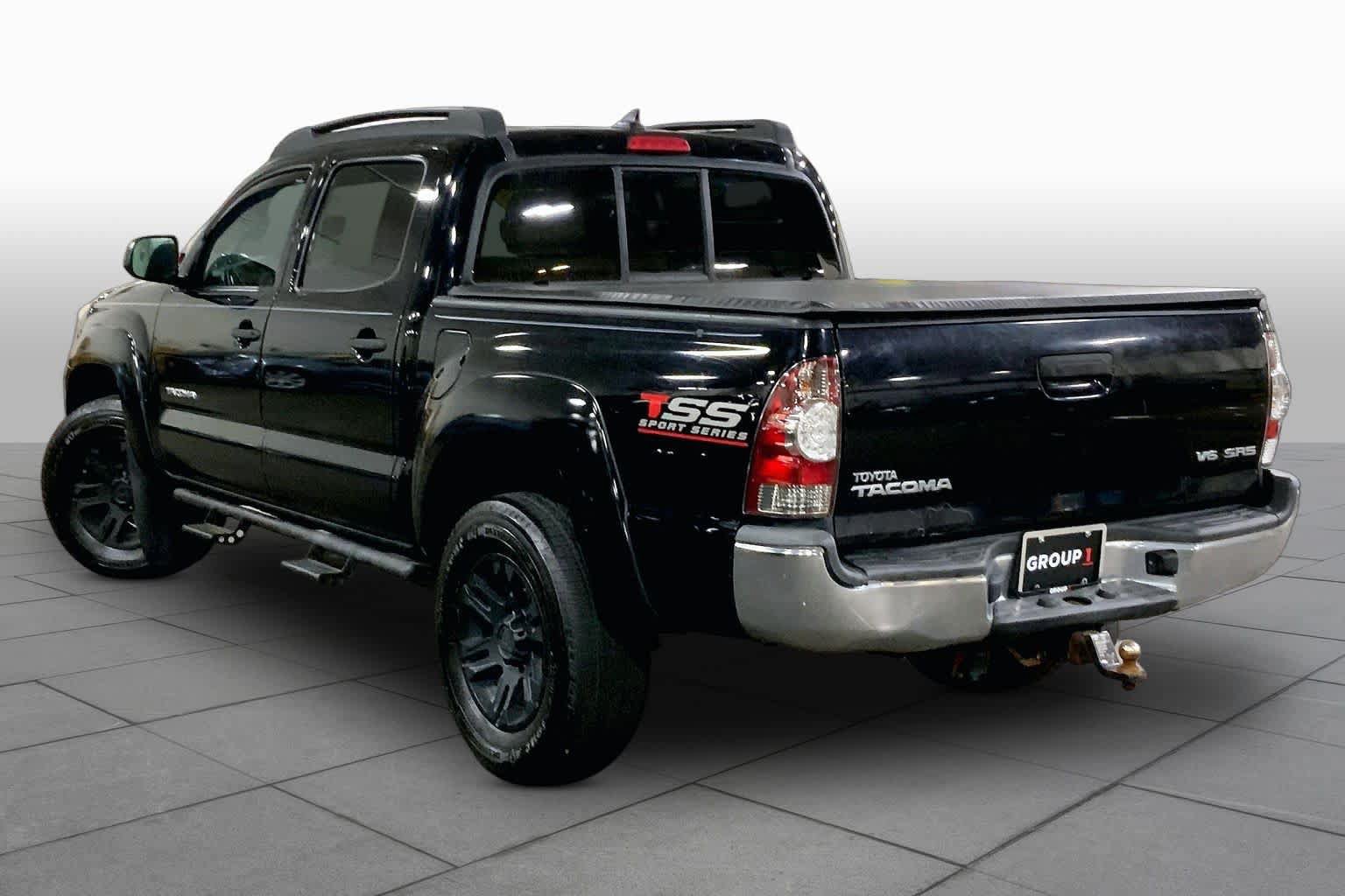 Used 2015 Toyota Tacoma 4x4 Double Cab w/ SR5 Package image 11