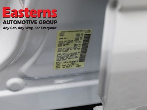 Used 2020 Nissan Titan SV w/ SV Convenience Package image 37