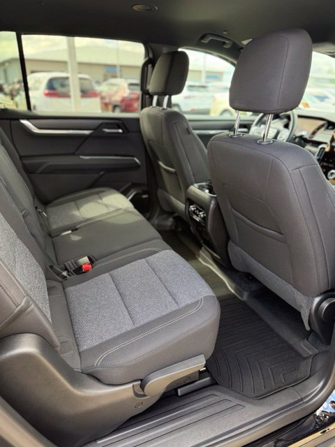 Used 2025 GMC Acadia Elevation FWD image 20