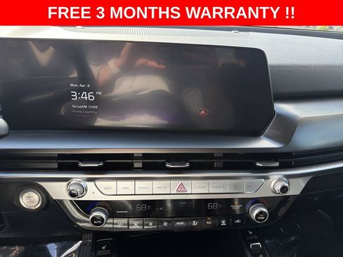 Used 2025 Kia Telluride S FWD image 17