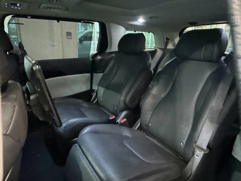 Used 2024 Kia Carnival SX Prestige FWD image 12