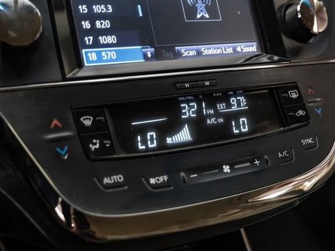 Used 2016 Toyota Avalon XLE FWD image 32