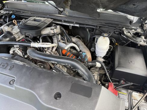 Used 2011 GMC Sierra 2500 SLE w/ SLE Preferred Package image 18